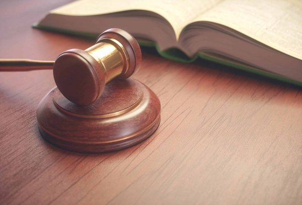 Les aspects juridiques et réglementaires dans le monde des affaires